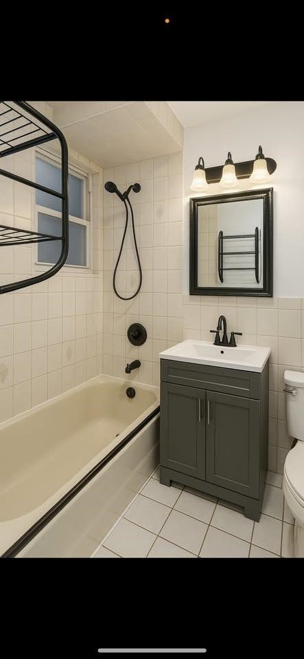 Building Photo - 79 W 16th St