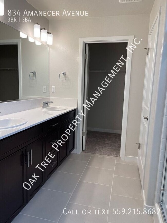 Building Photo - 834 Amanecer Ave