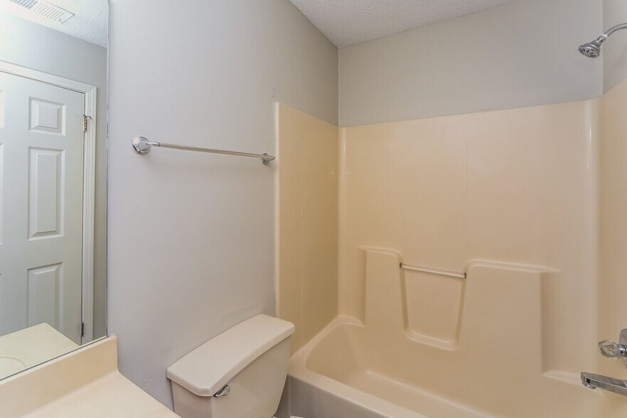 Building Photo - 7107 Puddin Ln