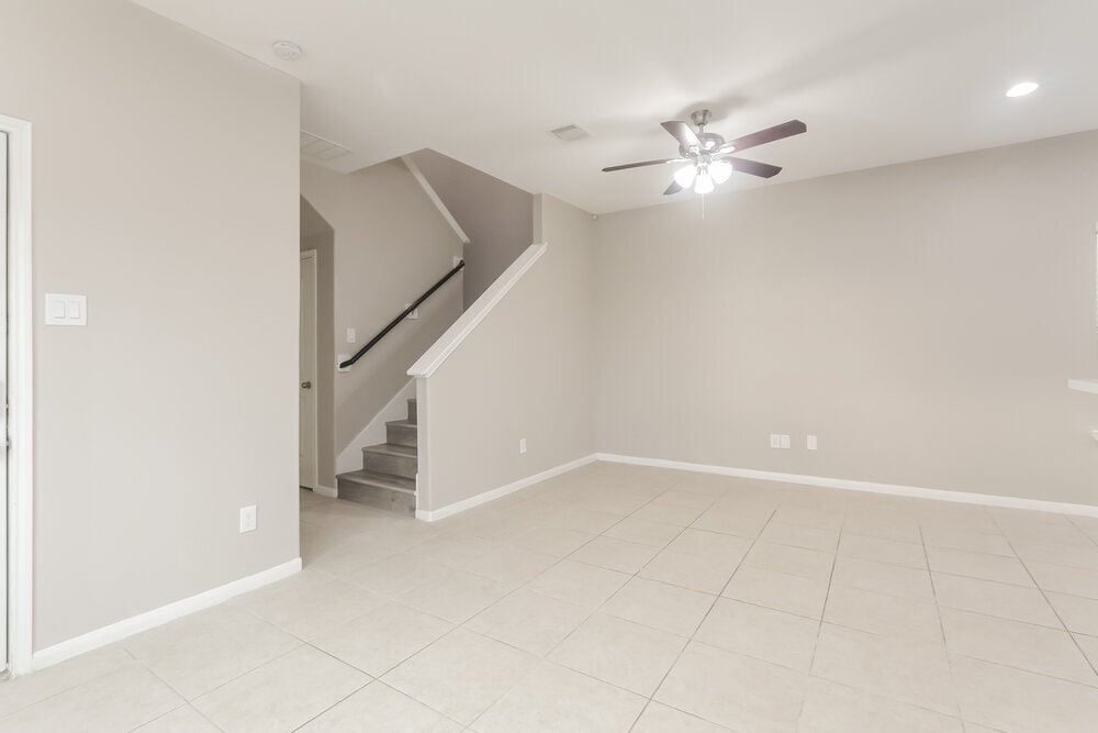 Building Photo - 339 Sea Breeze Dr