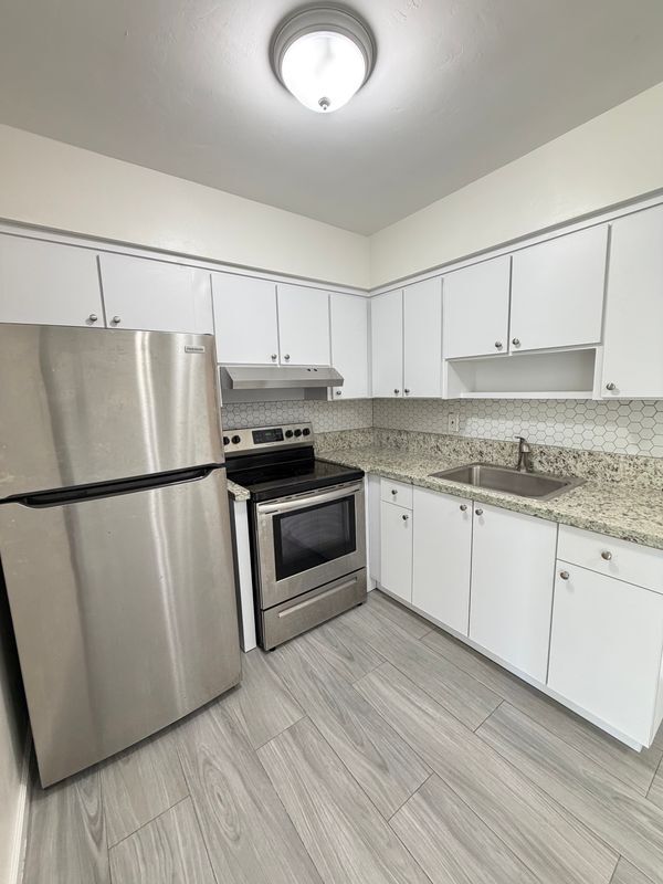 Building Photo - 1821 N 17th Ct