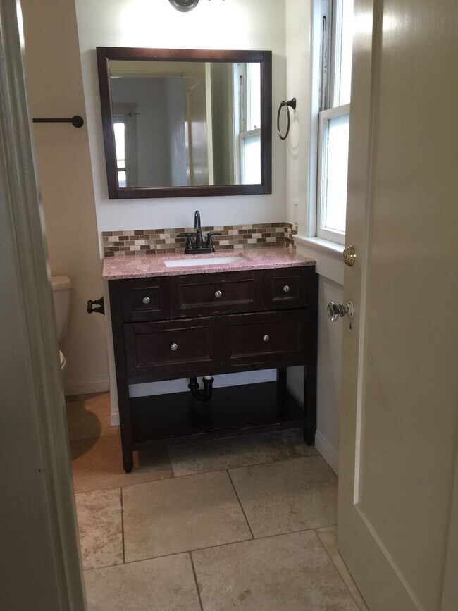Building Photo - Fenced 3 Bedroom House with Two Car Driveway! Located in the Heart of North Park! In Unit Washer ...