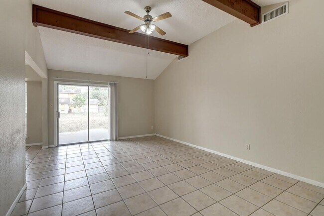 Building Photo - 5225 Bonham St