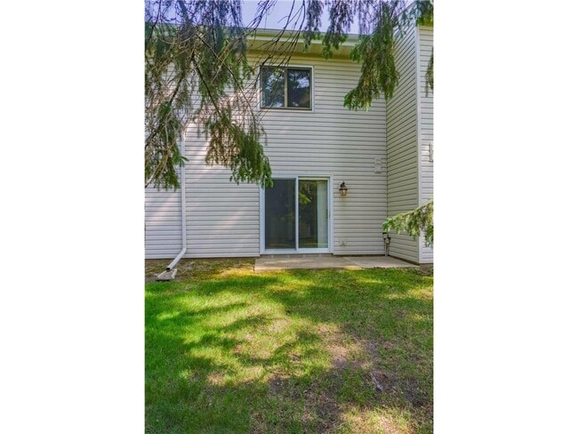 Building Photo - 17494 Pond Cir