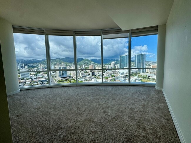 Building Photo - Moana Pacific East Tower 3/2/2 - AVAILABLE May 21, 2026