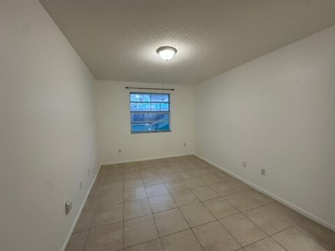 Building Photo - 2636 SE 20th Ct