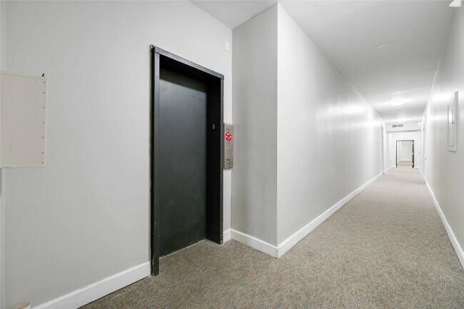 Building Photo - 4515 Briar Hollow Pl
