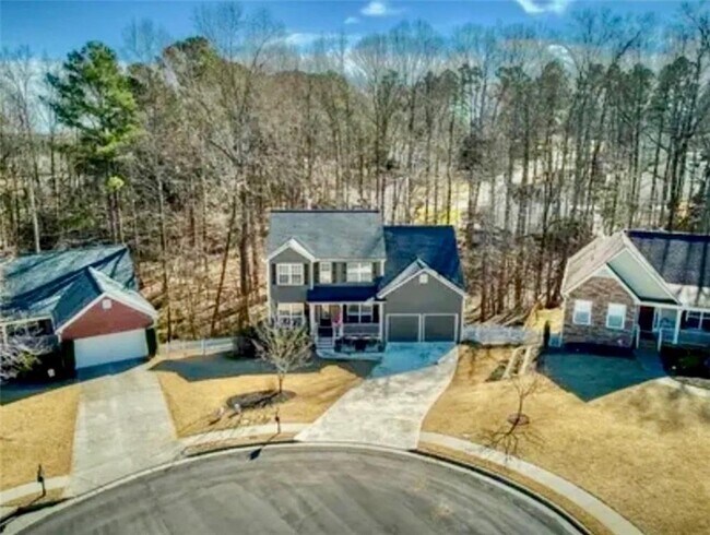Building Photo - 5706 Amberside Ln NE