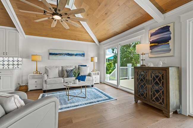 Building Photo - 202 NE 2nd Ave