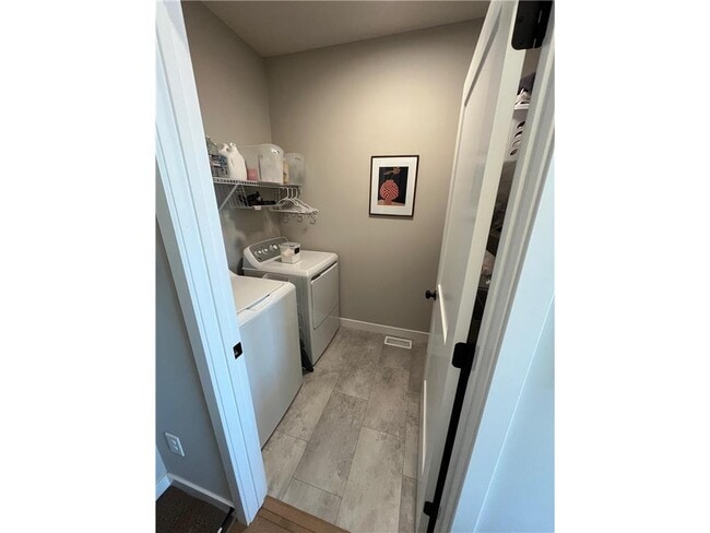 Building Photo - 5539 Welter Wy