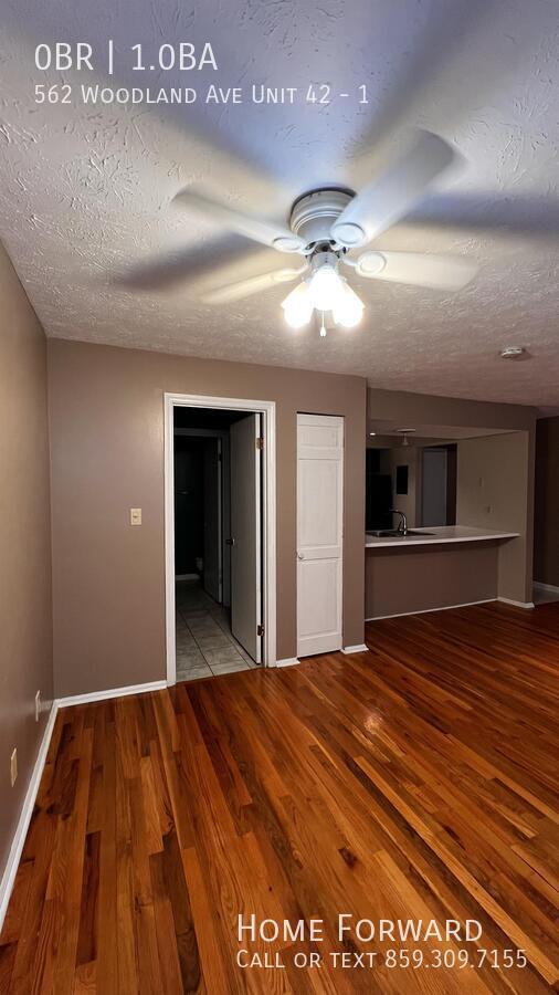 Building Photo - 562 Woodland Ave