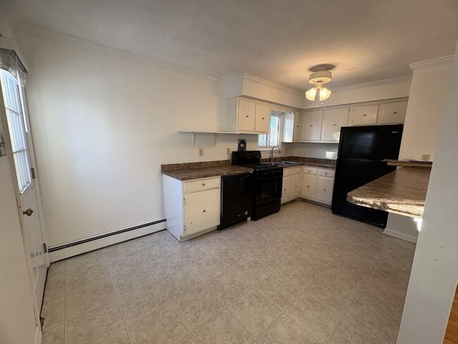 Building Photo - 3 Bedroom 2.5 Bathroom Townhome in Camp Hill!