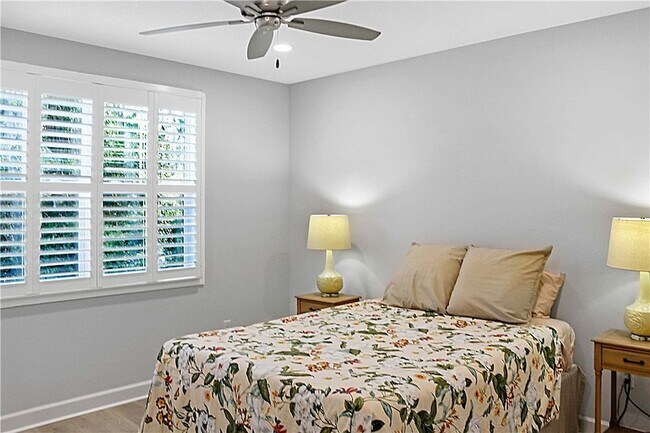 Building Photo - 905 Wayne St