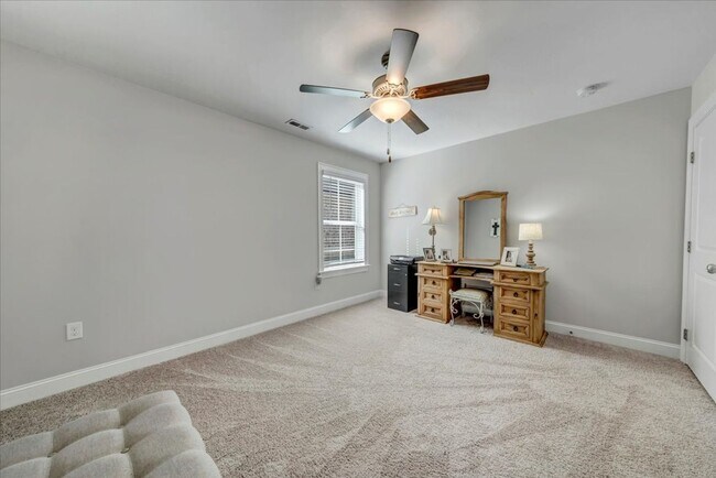 Building Photo - Beautiful 4BR/2.5BA  Full Brick Home in Co...