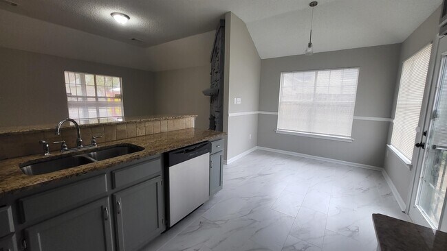 Building Photo - 6903 Gallop Dr