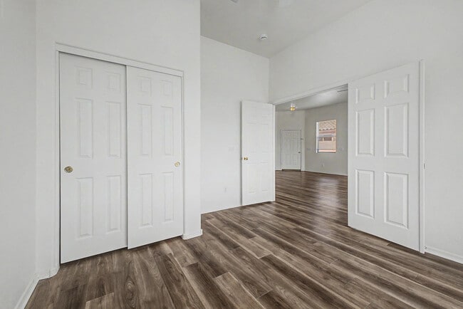 Building Photo - 16489 N Oachs Dr