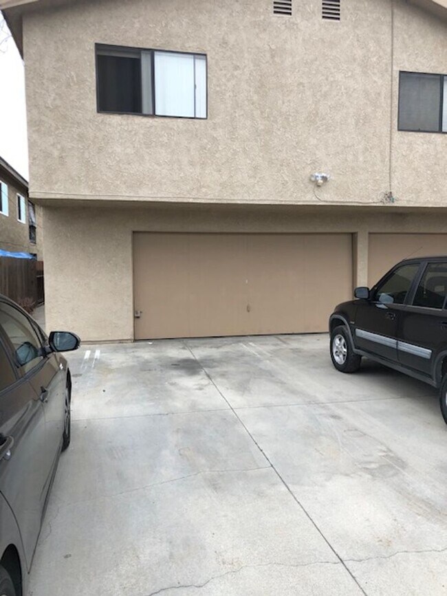 Building Photo - 257TH