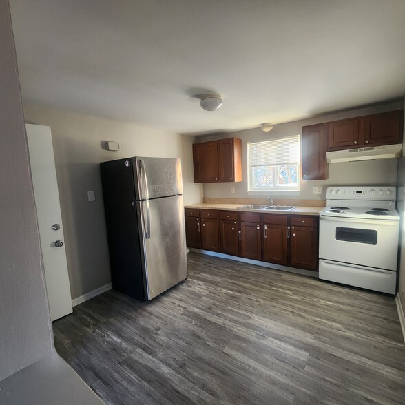 Kitchen - South City Apartments