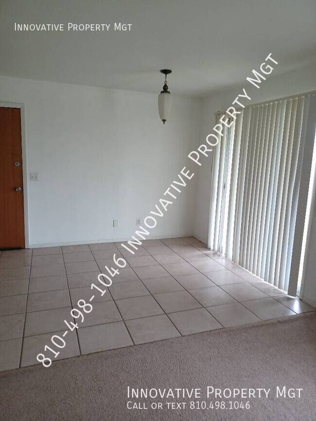 Building Photo - 6009 Holiday Gardens Dr