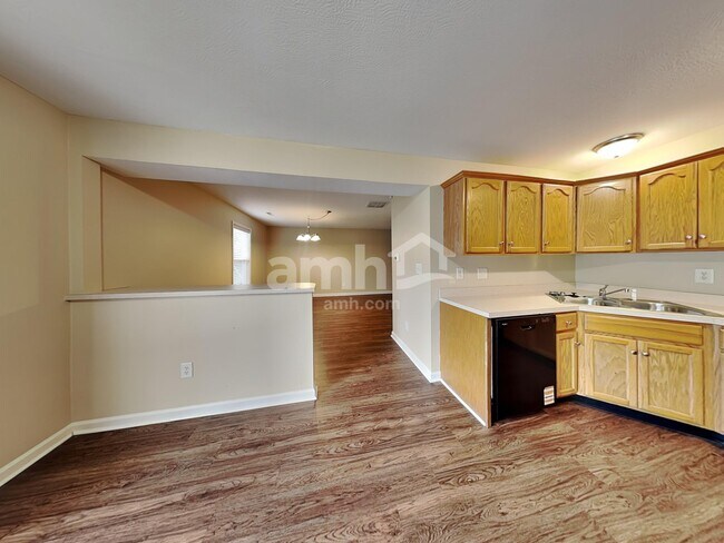 Building Photo - 12523 Doe Ln