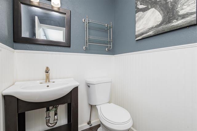 Building Photo - 920 Ashwood Dr
