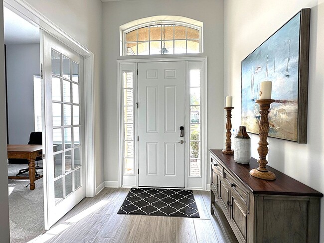 Building Photo - Stunning 4/4, Available Immediately, Fully...