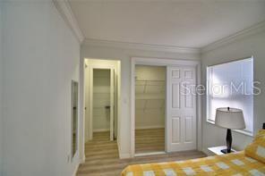 Building Photo - 2405 Roslyn Ln