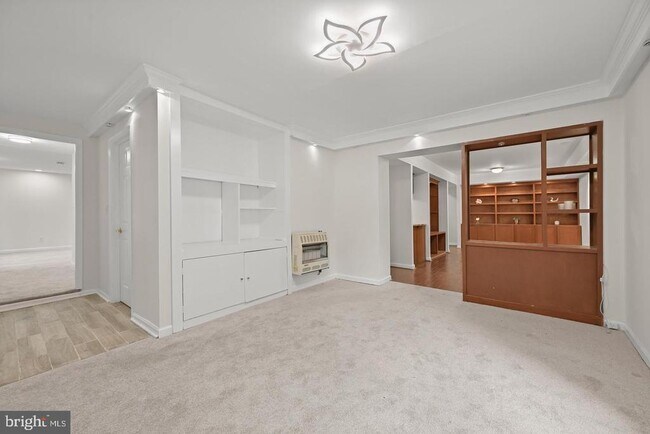 Building Photo - 10600 Vantage Ct
