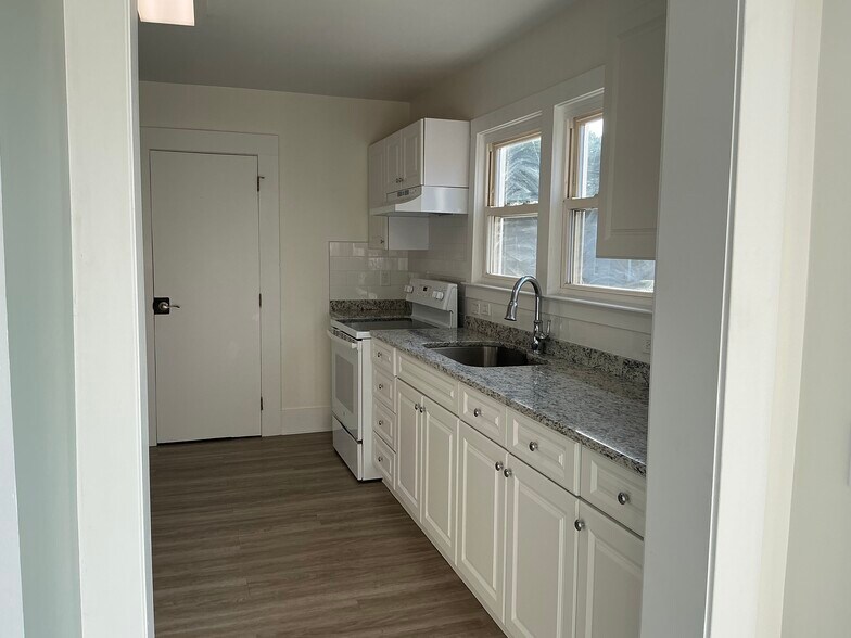 Building Photo - 35 West St