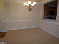 Building Photo - 7065 Heritage Hunt Dr