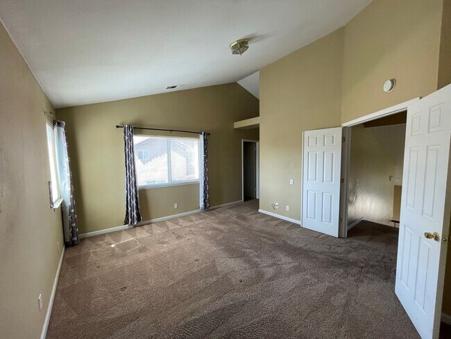 Building Photo - 3913 Carver Rd