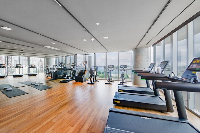 Building Photo - 1400 Biscayne Blvd