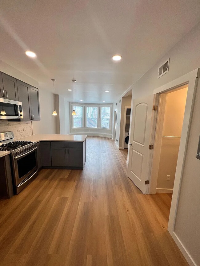 Building Photo - 426a 2nd Ave