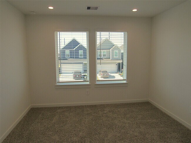 Building Photo - 2807 Glengary River Wy