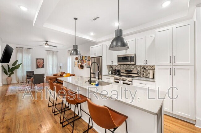 Building Photo - 1458 Beecher St SW