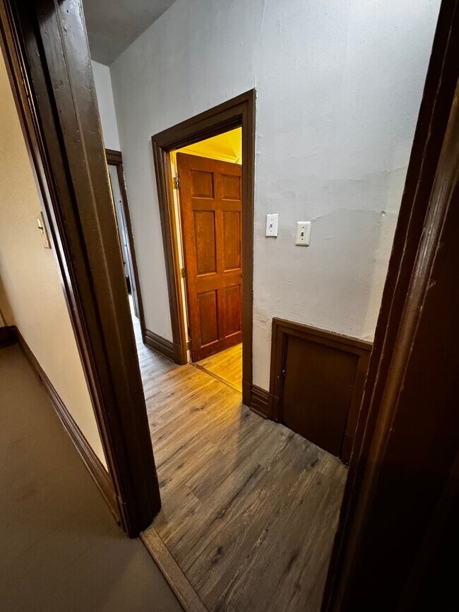 Building Photo - 1921 Market St