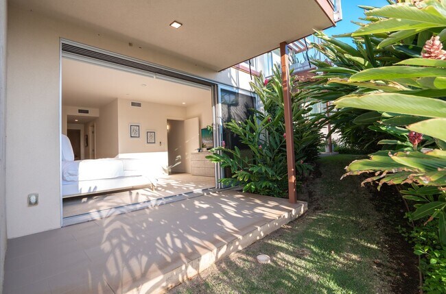 Building Photo - Beautiful Fully Furnished, 3 Bed/3 Bath Makali'i at Wailea Townhome with Infinity Pool