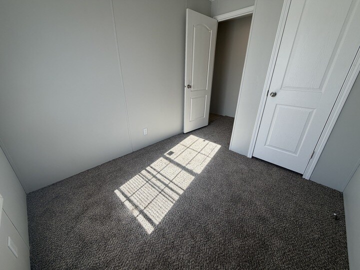 Building Photo - 15329 Danseur Dr