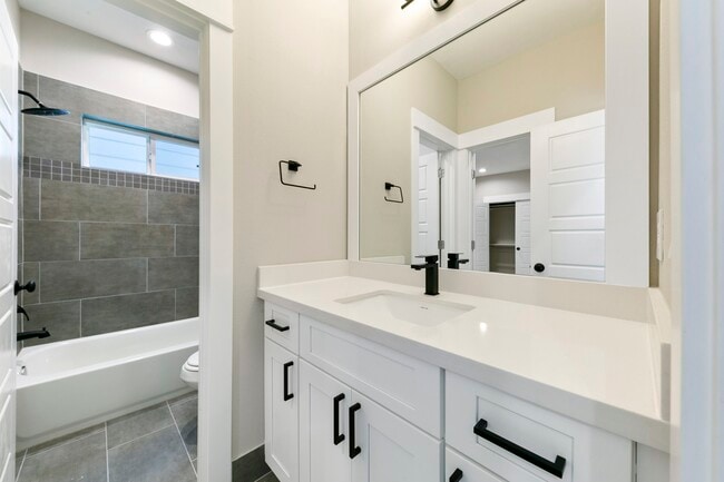 Building Photo - 5214 Pinemont Creek Ln