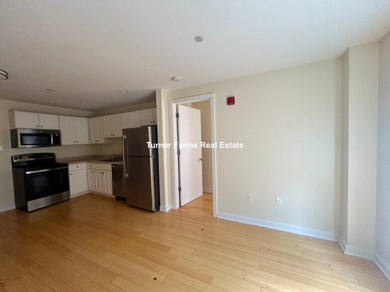 Building Photo - 38 Boylston St