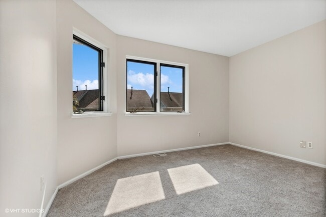 Building Photo - Charming Renovated Home with Modern Amenit...