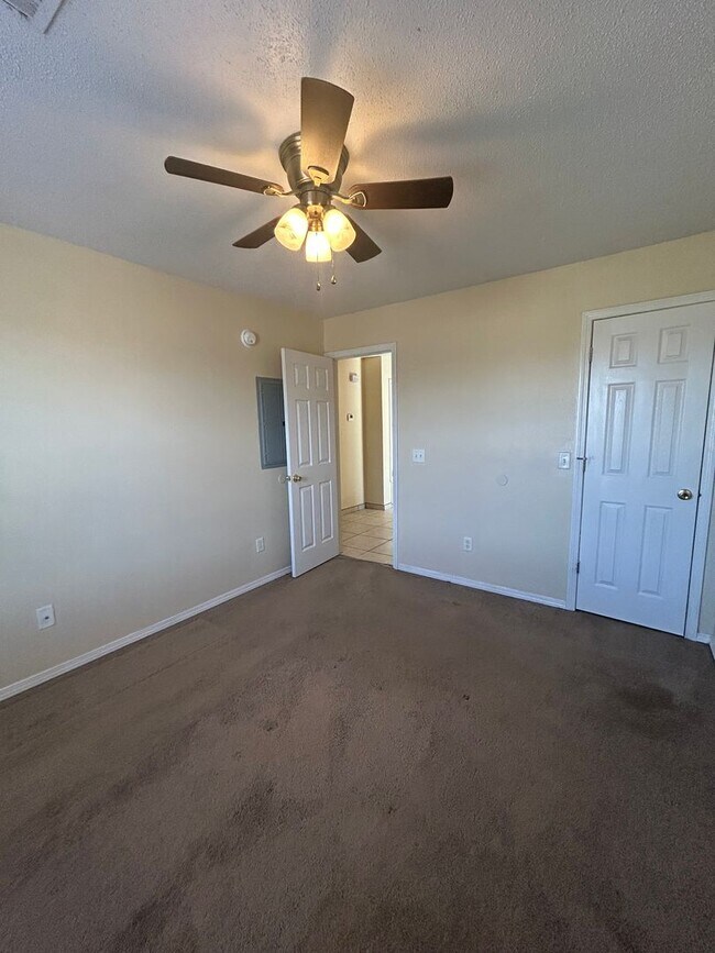 Building Photo - 3510 SW Landau Ct