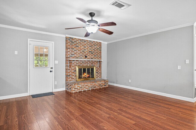 Building Photo - 203 Elizabeth Ct