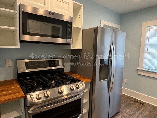 Building Photo - 1524 Bellefontaine St