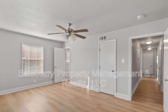 Building Photo - 5312 Odessa Ave