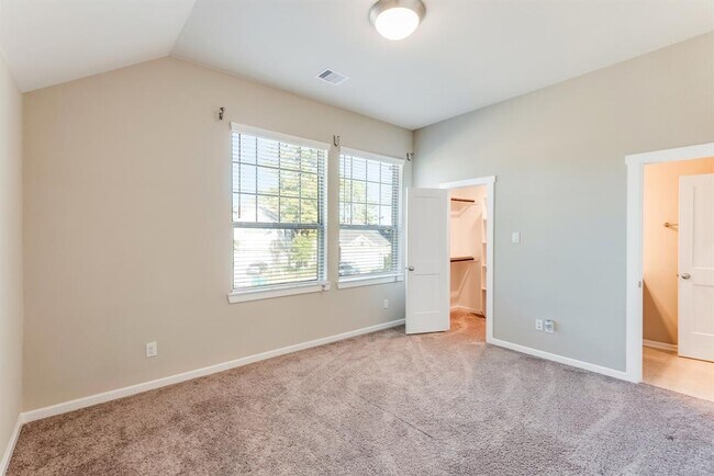 Building Photo - 104 Windflower Track Ct