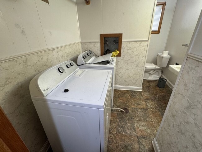 Building Photo - Charming 4-Bedroom Home in East Bismarck