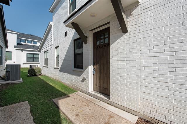 Building Photo - 1106 Bowie Dr