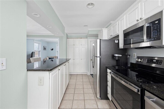 Building Photo - 24 Morgan St