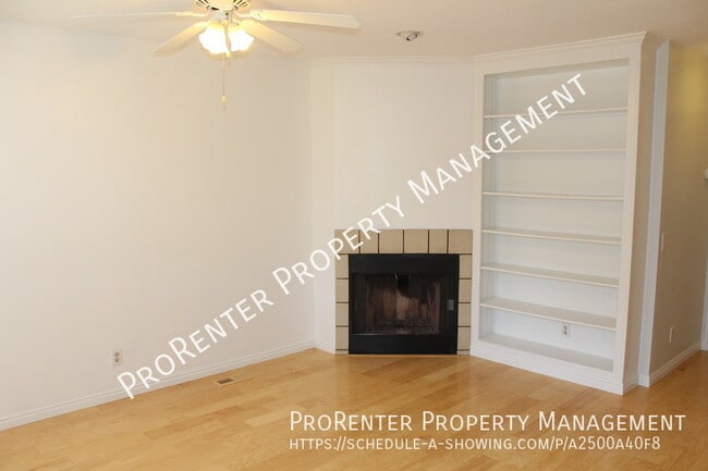 Building Photo - 523 Applewood Dr